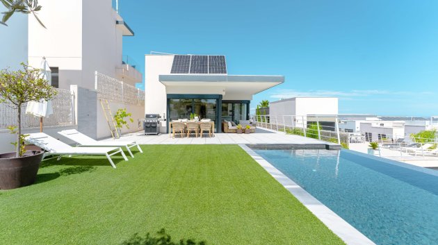 Villa - Resale - San Miguel de Salinas -
                Urbanizaciones