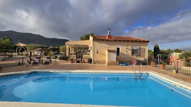 Villa - Resale - Sax -
                Sax