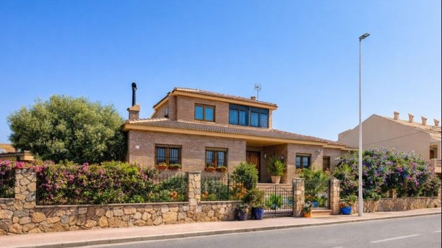 Villa - Resale - Torrevieja -
            La Mata