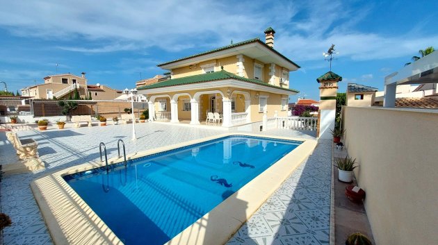 Villa - Resale - Torrevieja -
            Los Balcones