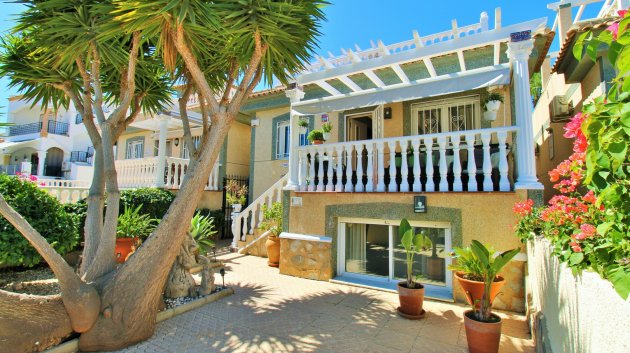 Villa - Resale - Villamartín -
                Las Violetas