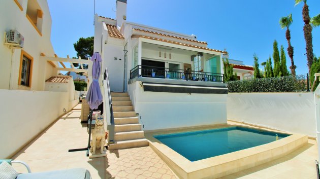 Villa - Resale - Villamartín -
                Villamartín