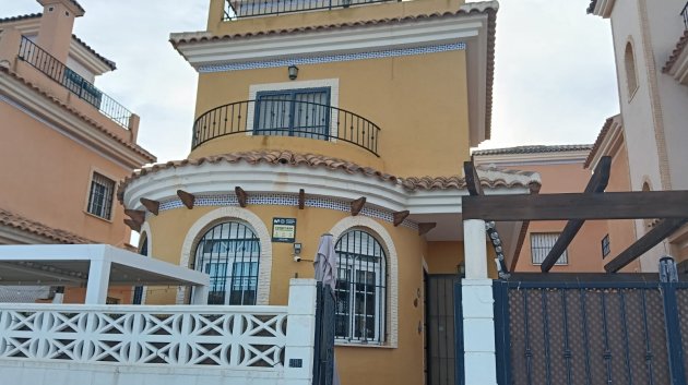 Villa - Revente - Los Montesinos -
                La Herrada