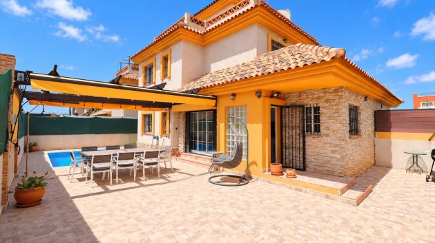 Villa - Revente - Los Montesinos -
            La Herrada