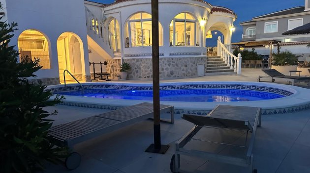 Villa - Revente - Torrevieja -
            Costa Blanca