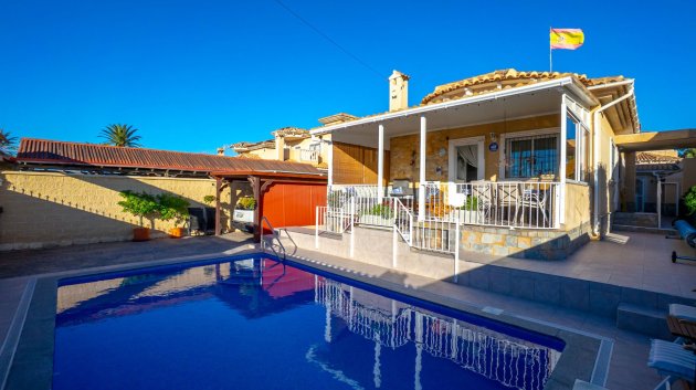 Villa - Revente - Torrevieja -
                El Chaparral