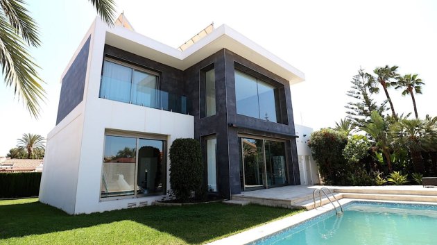Villa - Revente - Torrevieja -
                Los Angeles