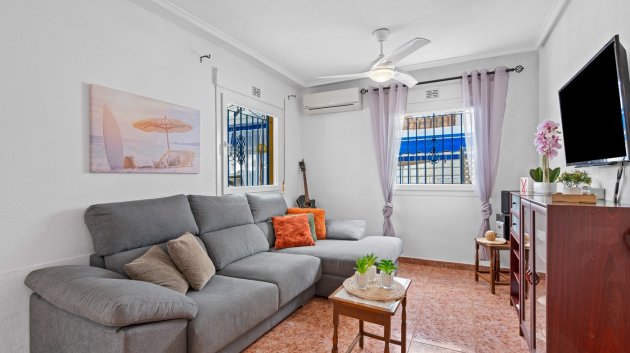 Reventa - Adosado -
Torrevieja - Habaneras