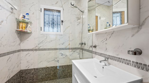 Reventa - Adosado -
Torrevieja - Habaneras