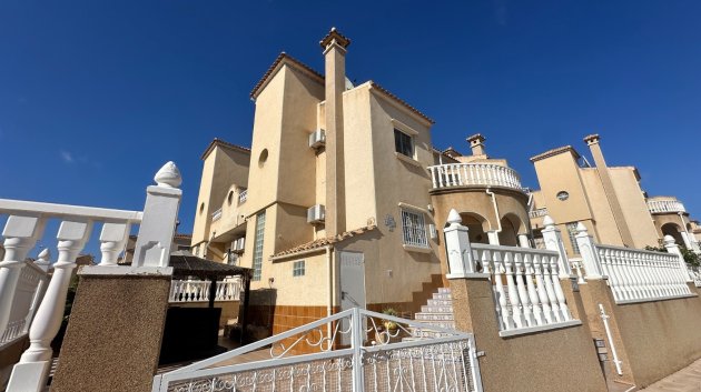 Reventa - Chalets -
Orihuela Costa - Villamartín