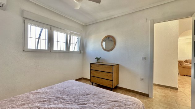 Reventa - Apartamentos -
Orihuela Costa - Punta Prima