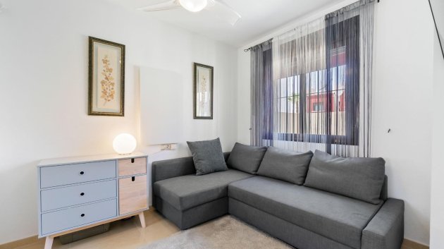 Reventa - Adosado -
Torrevieja - Aguas Nuevas