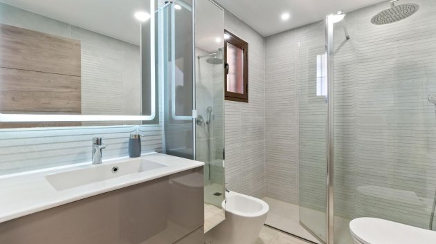 Reventa - Adosado -
Torrevieja - Aguas Nuevas