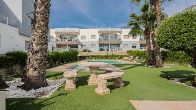 Reventa - Apartamentos -
Orihuela Costa - Punta Prima