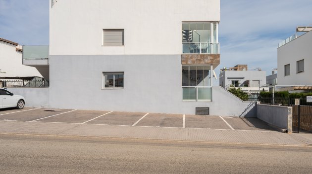 Reventa - Apartamentos -
Orihuela Costa - Punta Prima