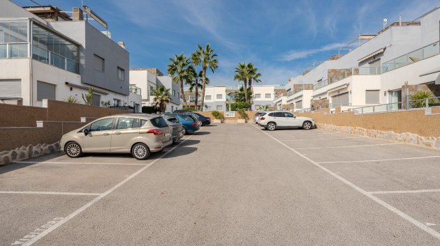 Reventa - Apartamentos -
Orihuela Costa - Punta Prima