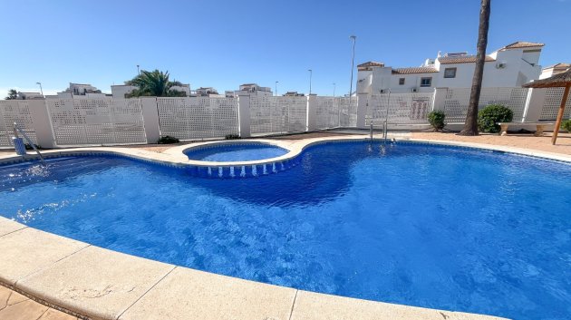 Resale - Townhouse -
Orihuela Costa - Entre Naranjos