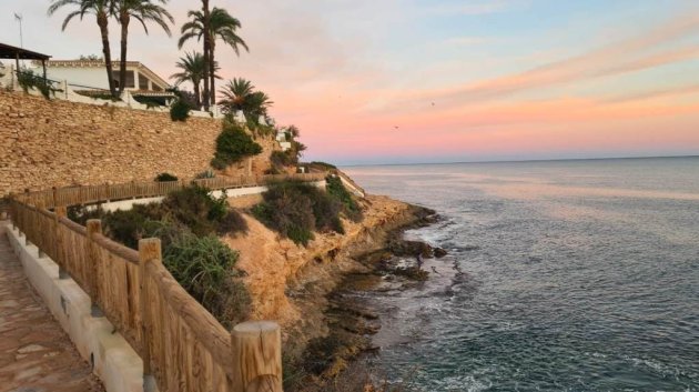 Resale - Apartments -
Orihuela Costa - Playa Flamenca