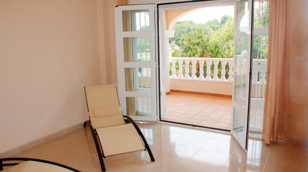 Resale - Villa -
Orihuela Costa - Campoamor Golf