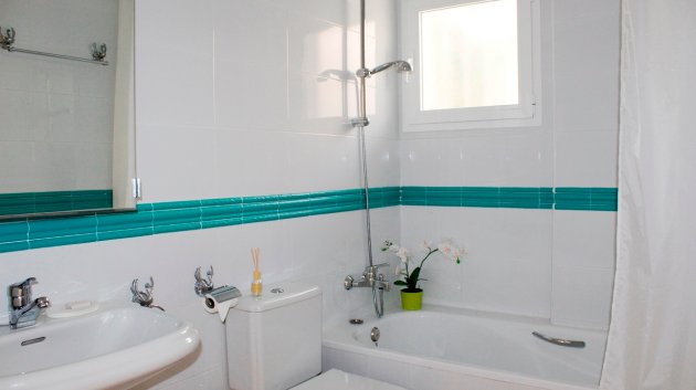 Resale - Villa -
Orihuela Costa - Campoamor Golf