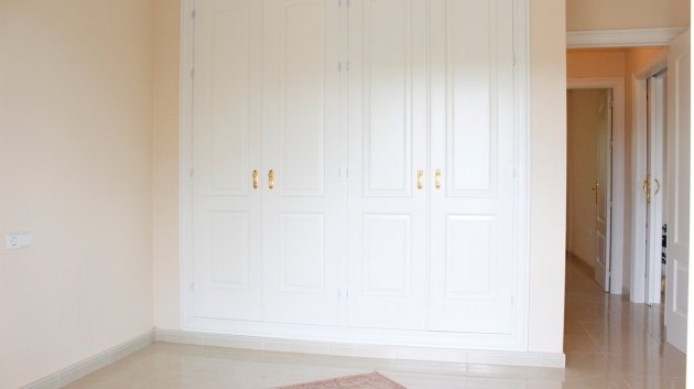 Resale - Villa -
Orihuela Costa - Campoamor Golf