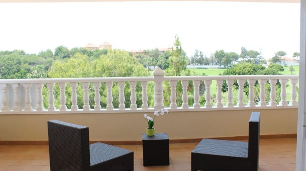 Resale - Villa -
Orihuela Costa - Campoamor Golf