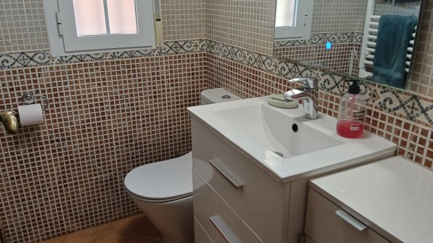 Reventa - Chalets -
Los Montesinos - La Herrada