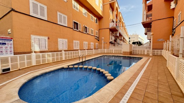 Resale - Apartments -
Torrevieja - Torre la mata
