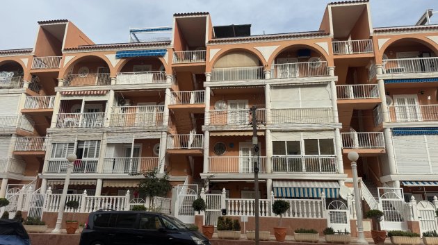Resale - Apartments -
Torrevieja - Torre la mata