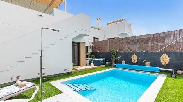 Resale - Villa -
Orihuela Costa - Vistabella