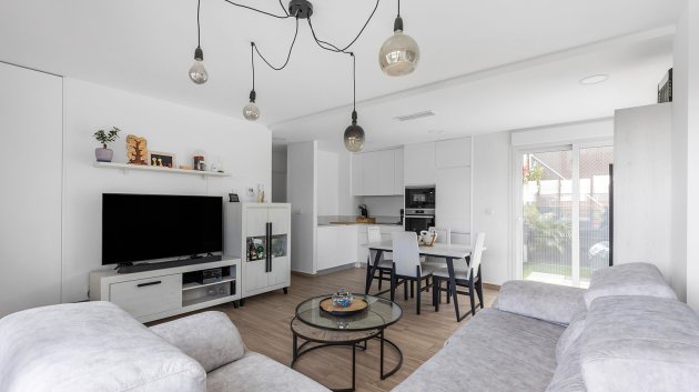 Resale - Villa -
Orihuela Costa - Vistabella