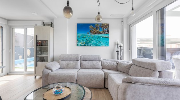 Resale - Villa -
Orihuela Costa - Vistabella