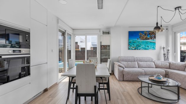 Resale - Villa -
Orihuela Costa - Vistabella