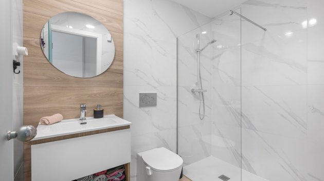 Resale - Villa -
Orihuela Costa - Vistabella