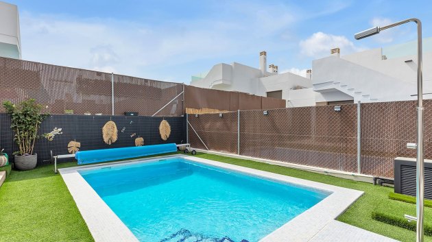 Resale - Villa -
Orihuela Costa - Vistabella