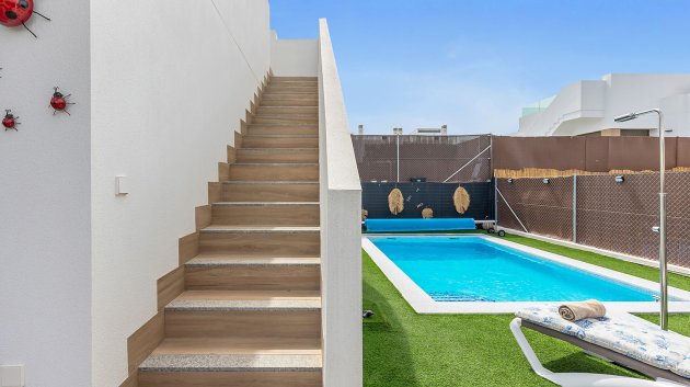 Resale - Villa -
Orihuela Costa - Vistabella