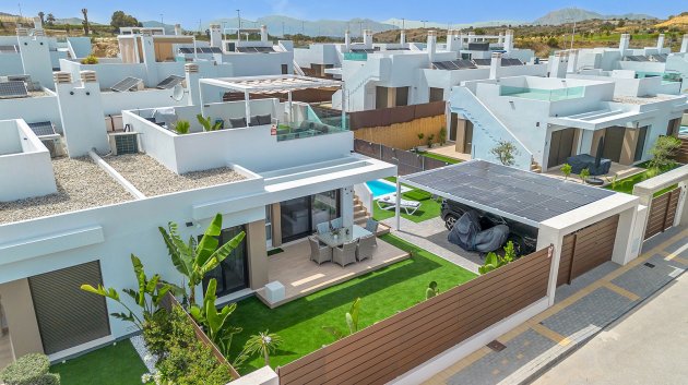 Resale - Villa -
Orihuela Costa - Vistabella