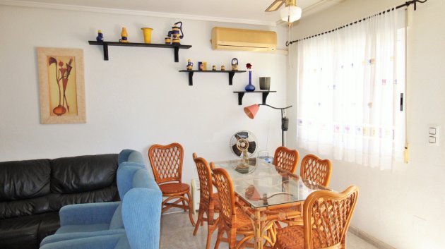 Resale - Townhouse -
Villamartín