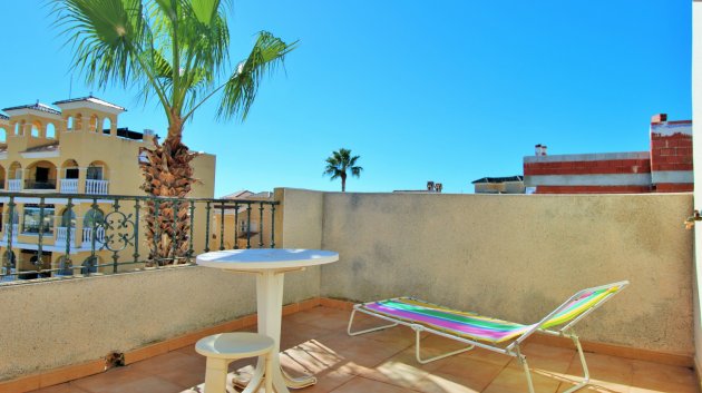 Resale - Townhouse -
Villamartín