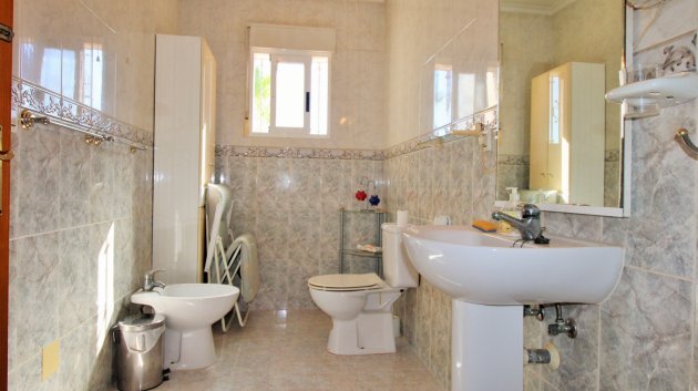 Resale - Townhouse -
Villamartín