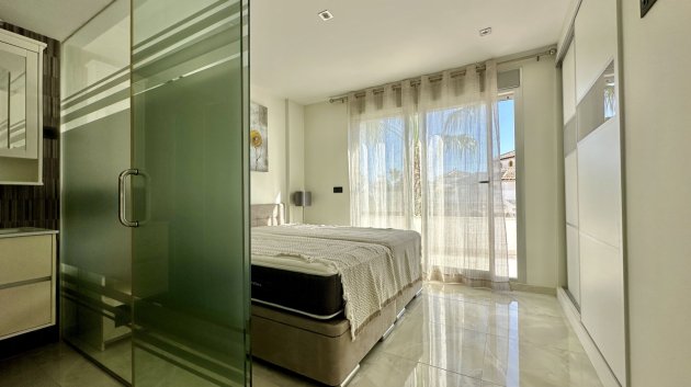 Resale - Villa -
Orihuela Costa - Lomas De Cabo Roig