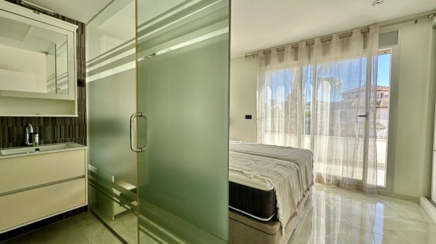 Resale - Villa -
Orihuela Costa - Lomas De Cabo Roig