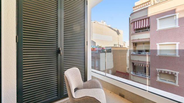 Reventa - Apartamentos -
Torrevieja - Playa de El Cura