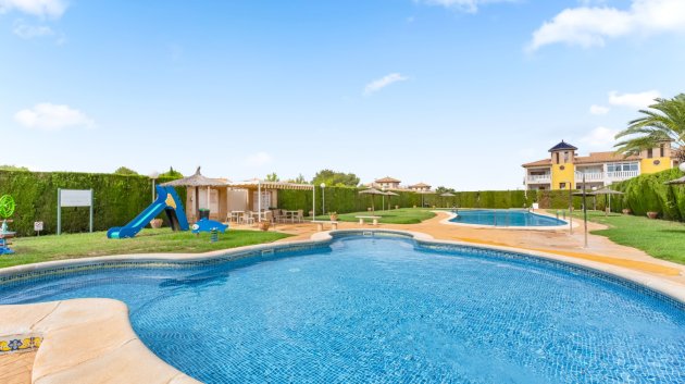 Reventa - Adosado -
Orihuela Costa - Villamartín