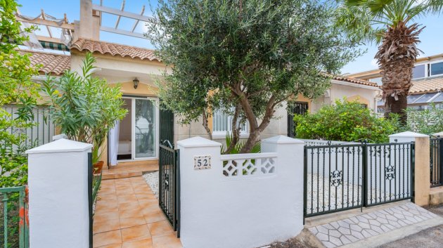 Reventa - Adosado -
Orihuela Costa - Villamartín