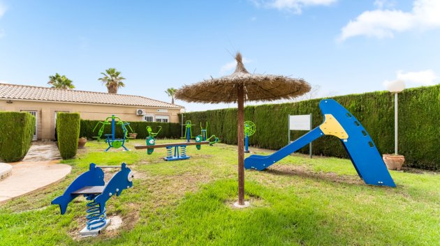 Reventa - Adosado -
Orihuela Costa - Villamartín