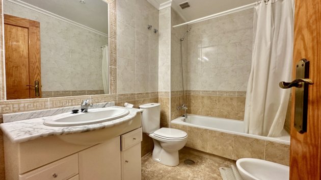 Reventa - Apartamentos -
Orihuela Costa - Cabo Roig