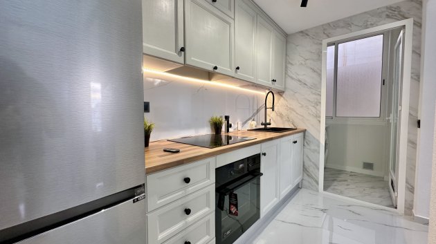 Reventa - Apartamentos -
Orihuela Costa - Zeniamar