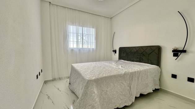 Reventa - Apartamentos -
Orihuela Costa - Zeniamar