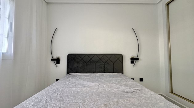 Reventa - Apartamentos -
Orihuela Costa - Zeniamar